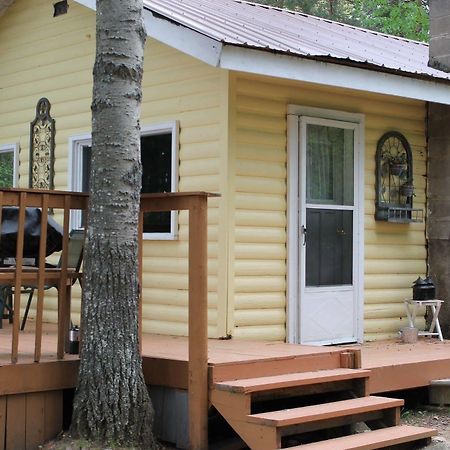Algonquin'S Edge Resort Madawaska Exterior foto