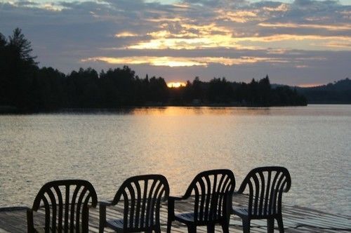 Algonquin'S Edge Resort Madawaska Exterior foto